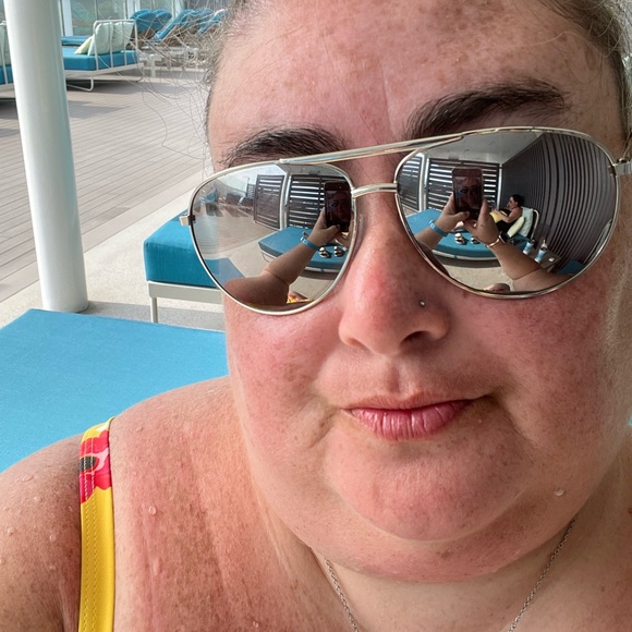 Meet your Posher, Melissa - Picture 4 of 7